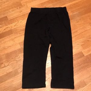 Girls size 7/8 black leggings.